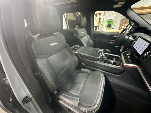 New 2027 Gray Ford Platinum image 32