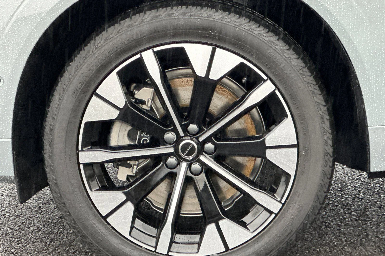 New 2026 Vapour Grey Volvo Plus image 24