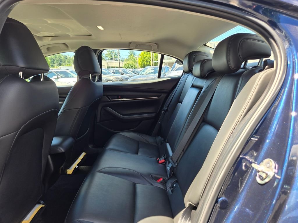 Used 2021 Crystal Blue Mazda Preferred image 16