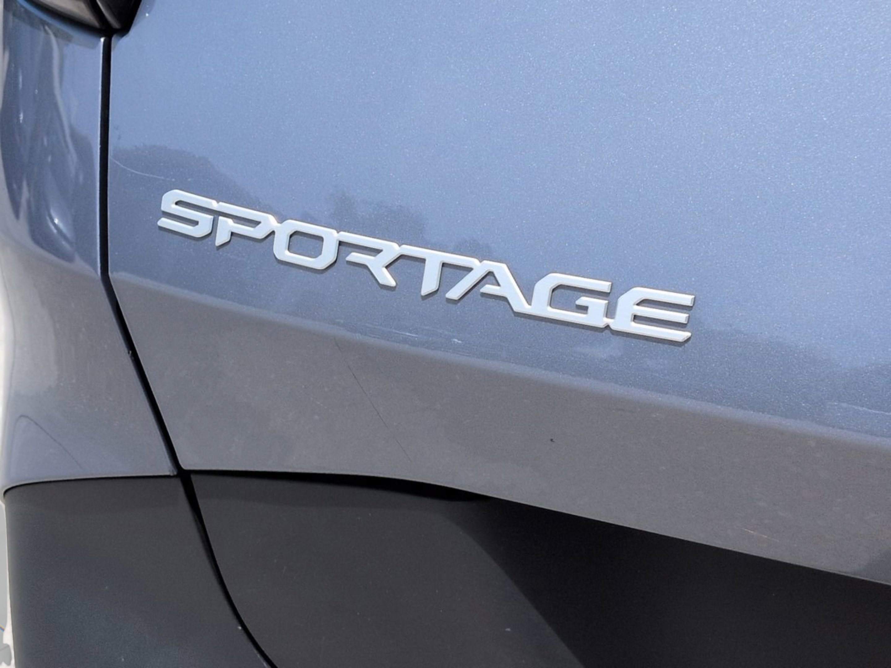 Used 2023 Everlasting Silver Kia EX image 33