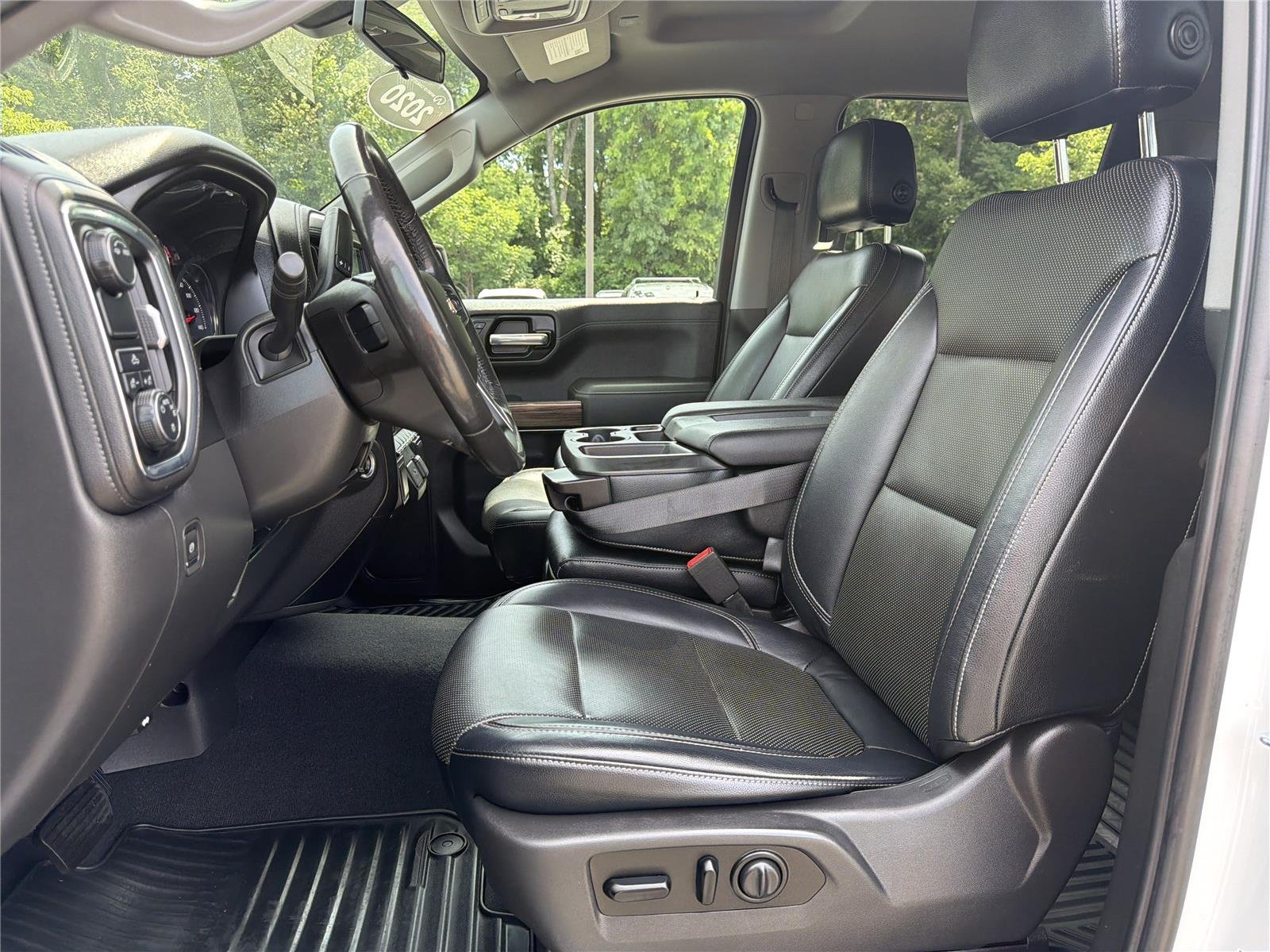 Used 2020 Iridescent Pearl Tricoat Chevrolet LT image 14