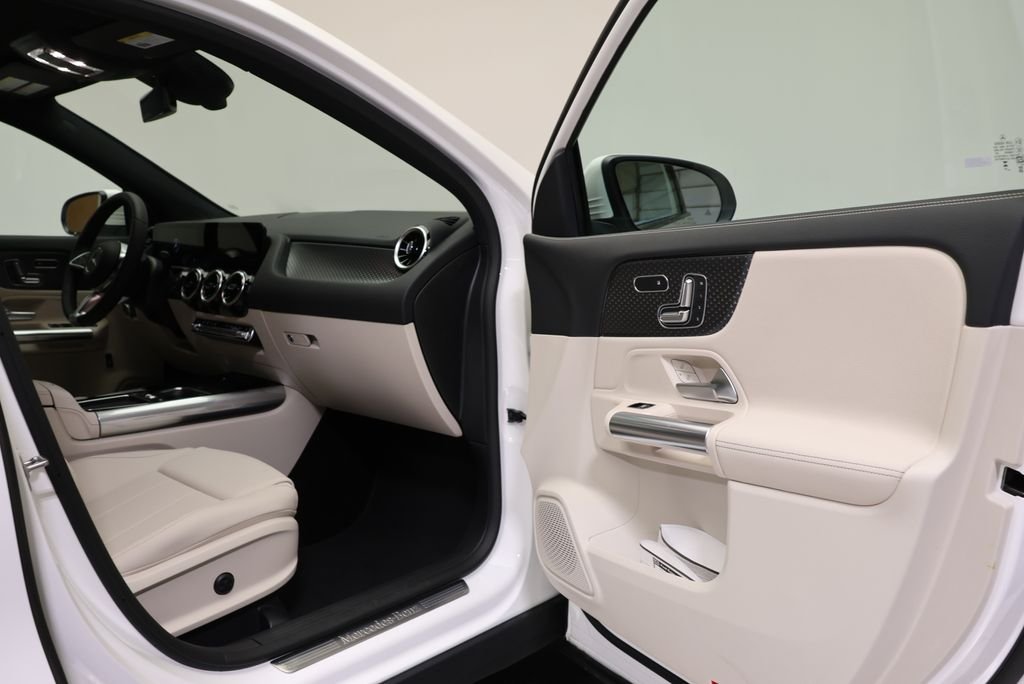 Used 2026 Polar White Mercedes-Benz GLA 250 image 46