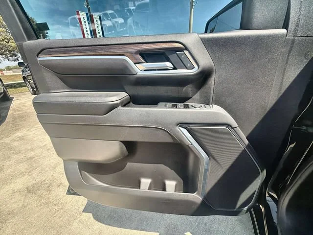 2023 Chevrolet Silverado 1500 LT - Photo 21