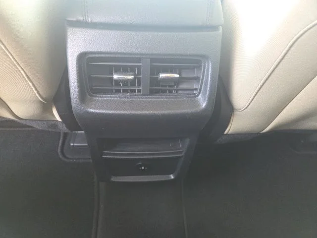 Used 2023 Silver Metallic Ford SE image 26
