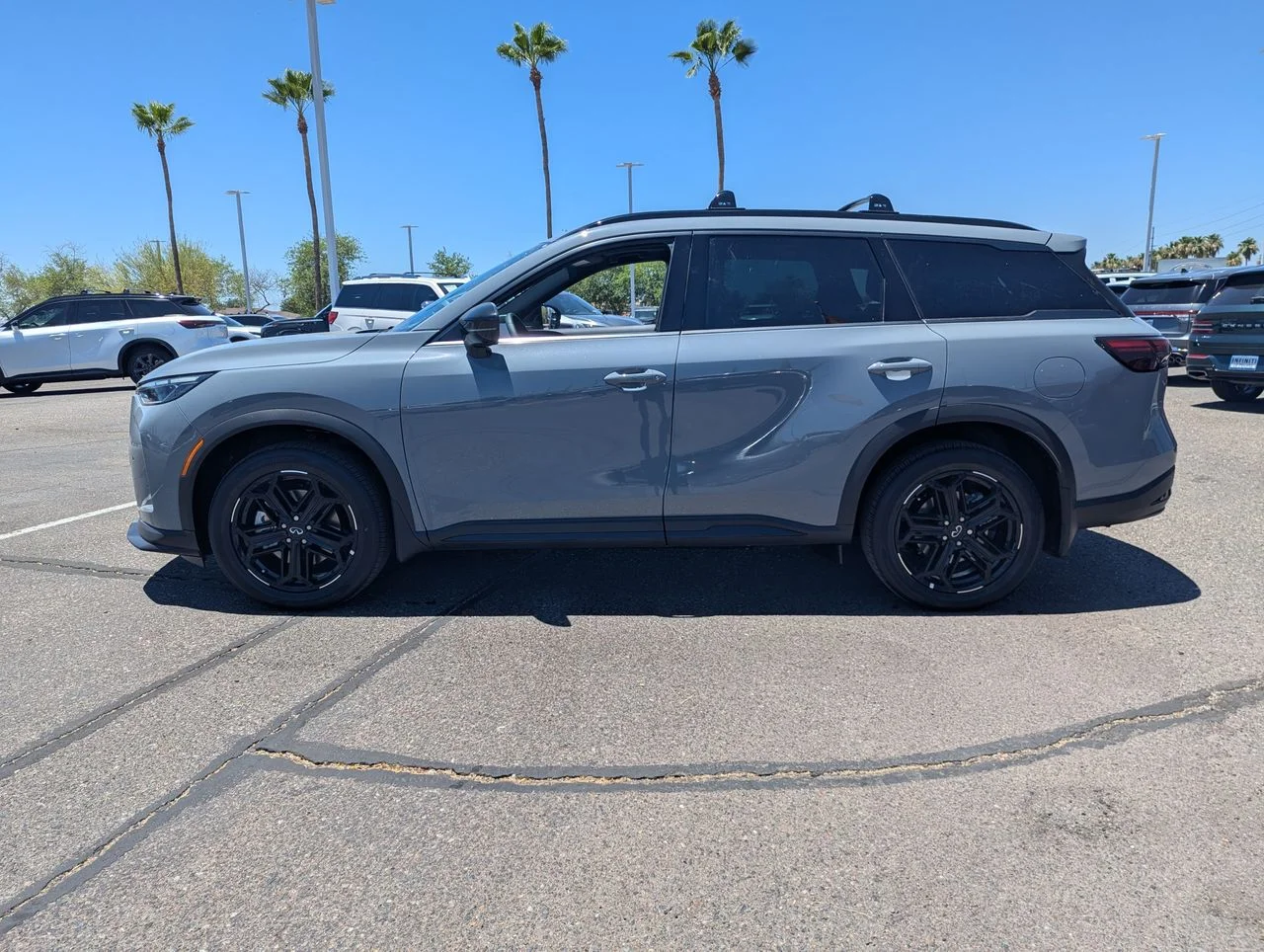 New 2027 HARBOR GRAY INFINITI Sport AWD image 2