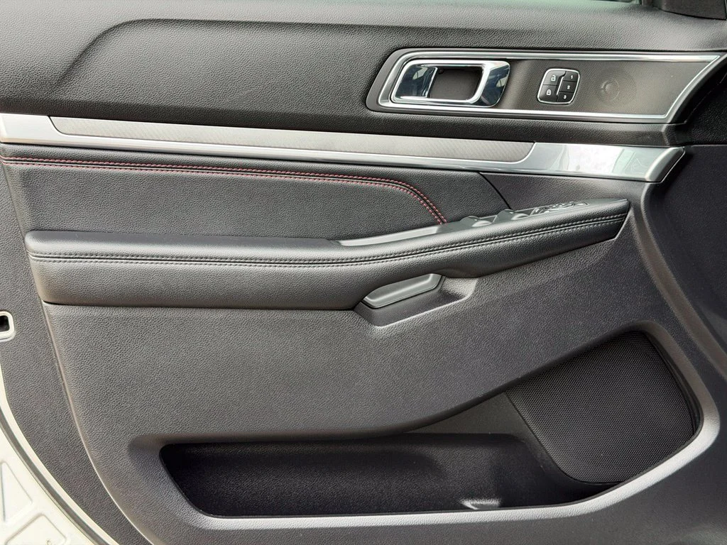 Used 2019 Silver Ford Sport image 25