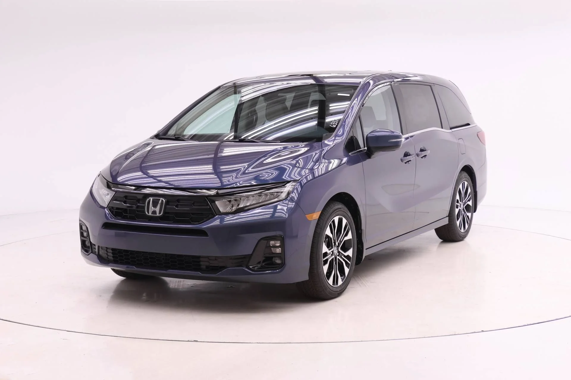 2026 Honda Odyssey Elite's photo