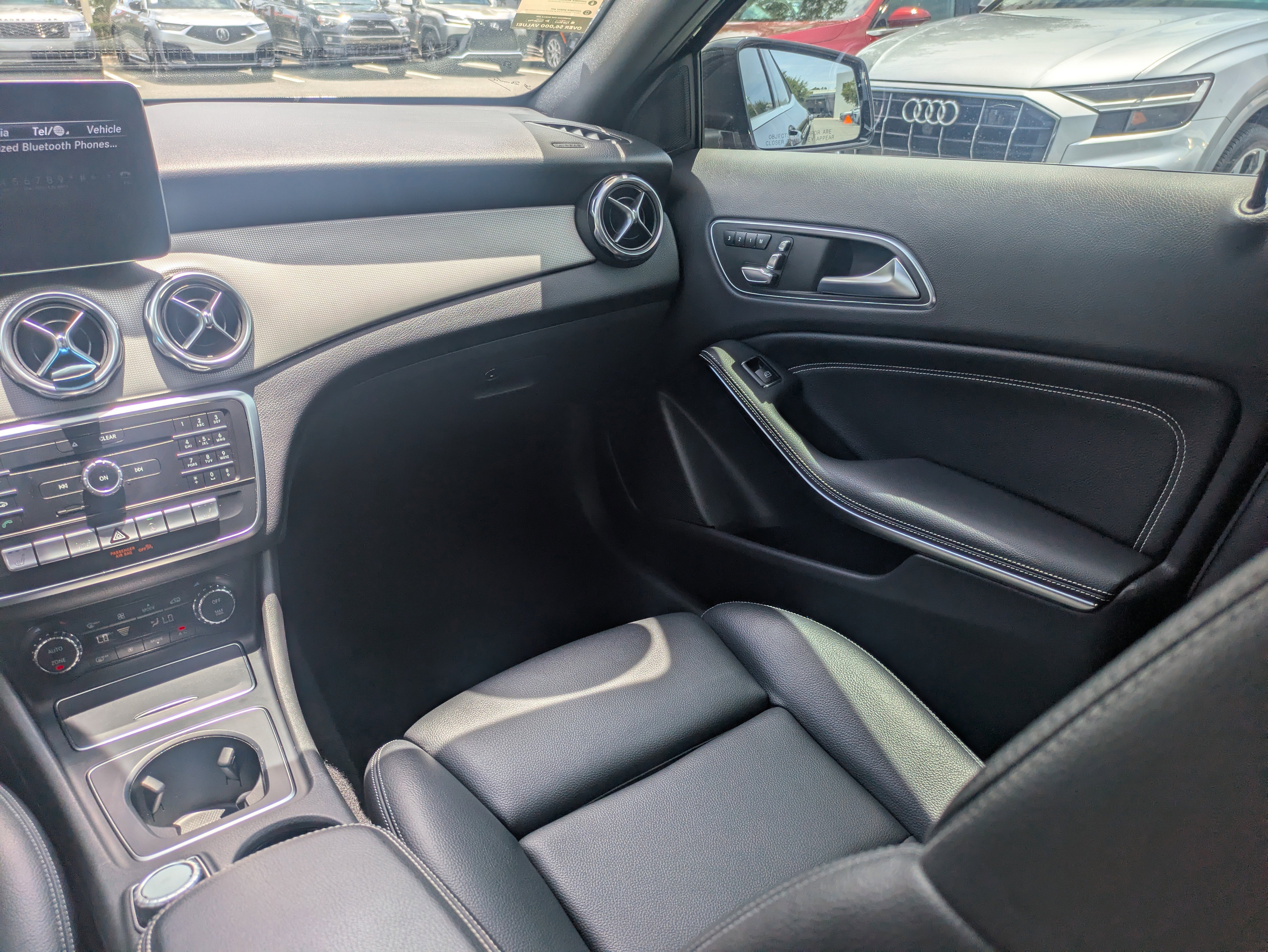 Used 2018 Night Black Mercedes-Benz GLA 250 image 16