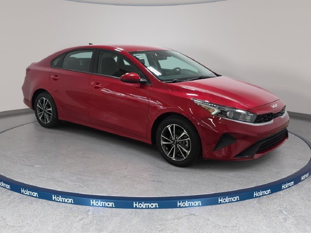 Used 2024 Red Kia LXS image 4