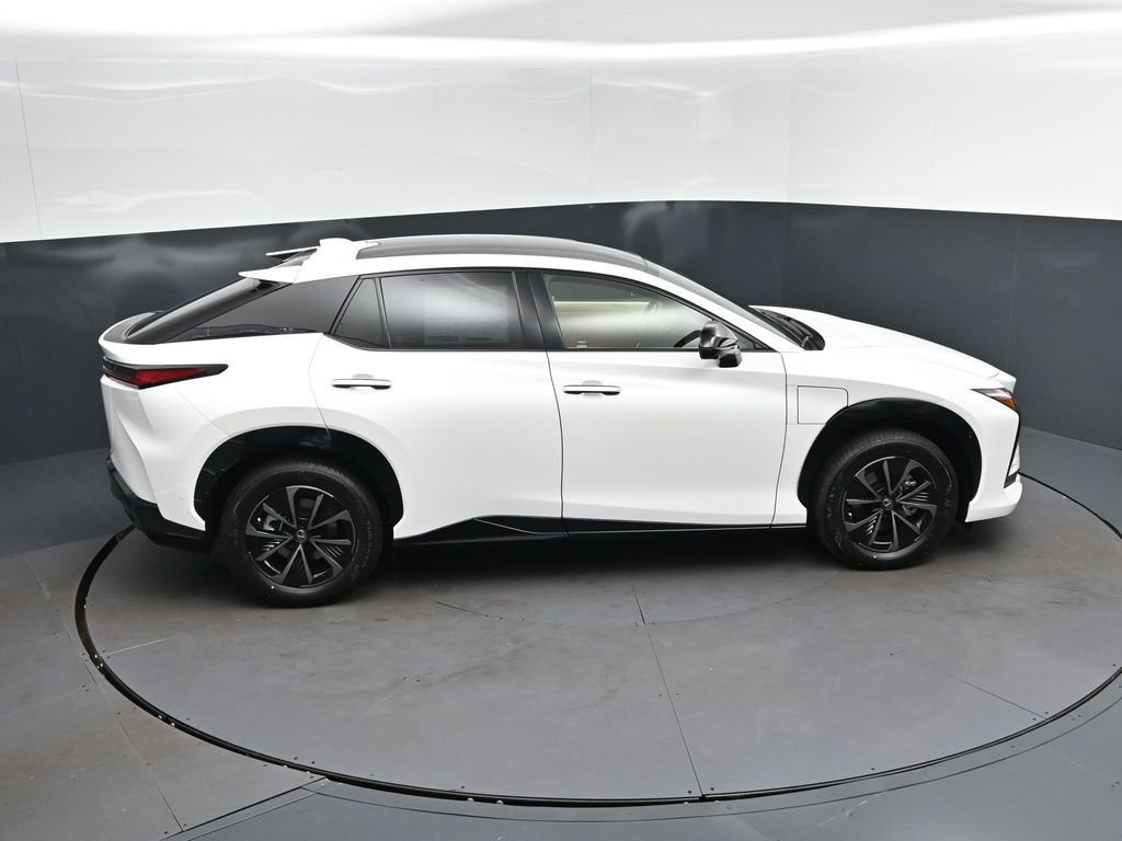 New 2026 Oxygen White Lexus  350e PREMIUM image 35