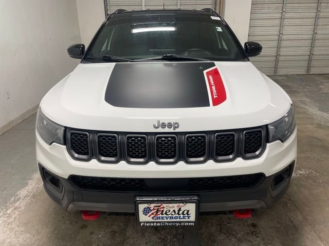 Used 2023 White Jeep Trailhawk image 2