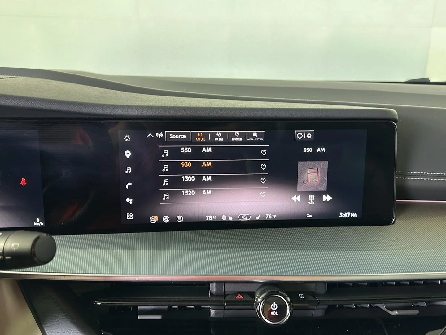 Used 2025 Super Black Nissan SL image 27