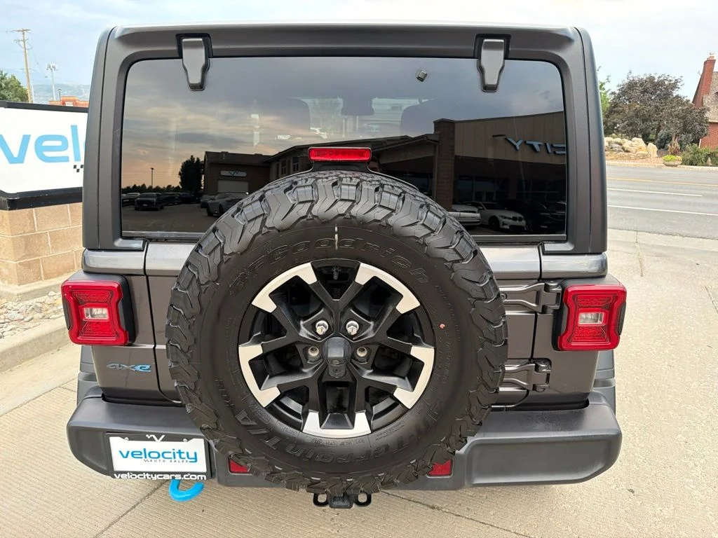 Used 2024 Gray Jeep Rubicon 4xe image 6