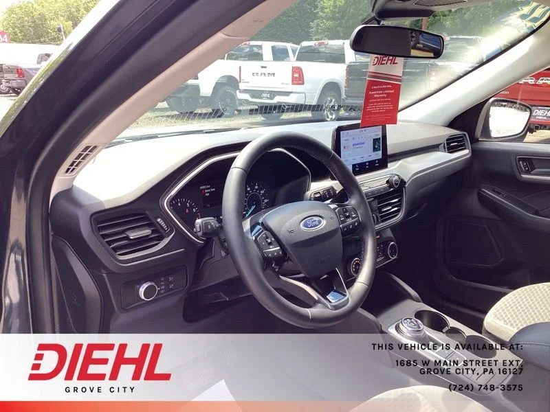 Used 2022 Blue Ford SE image 26