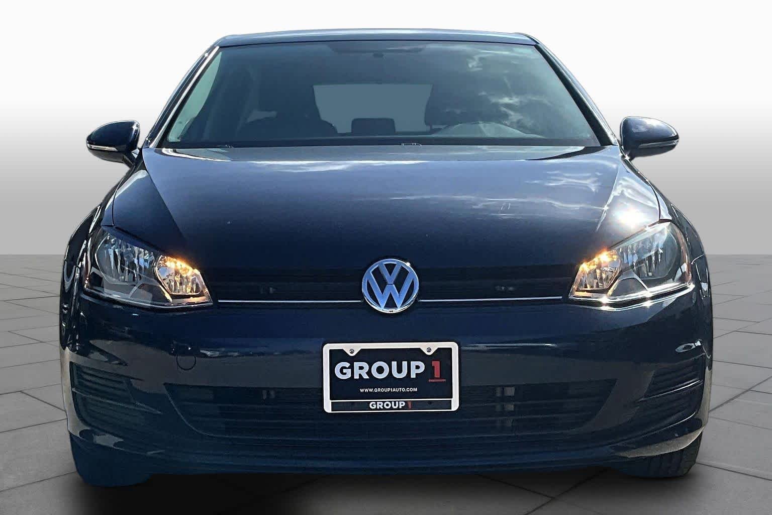 Used 2017 Night Blue Metallic Volkswagen S image 4