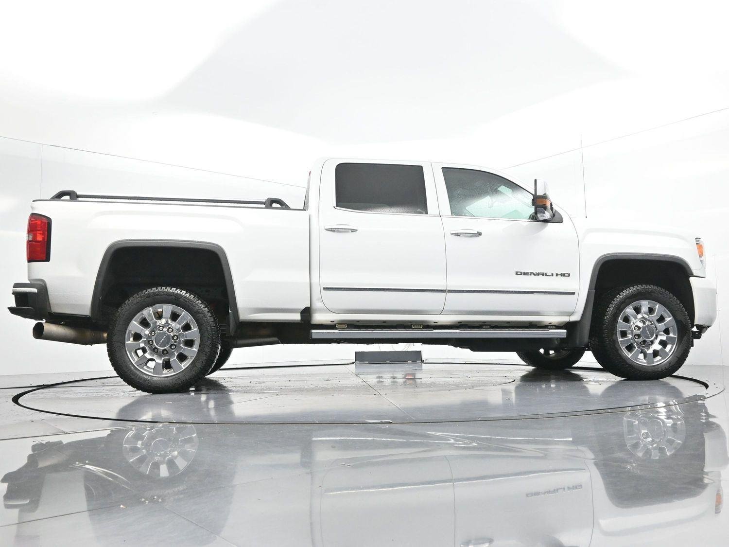 Used 2019 Summit White GMC Denali image 50