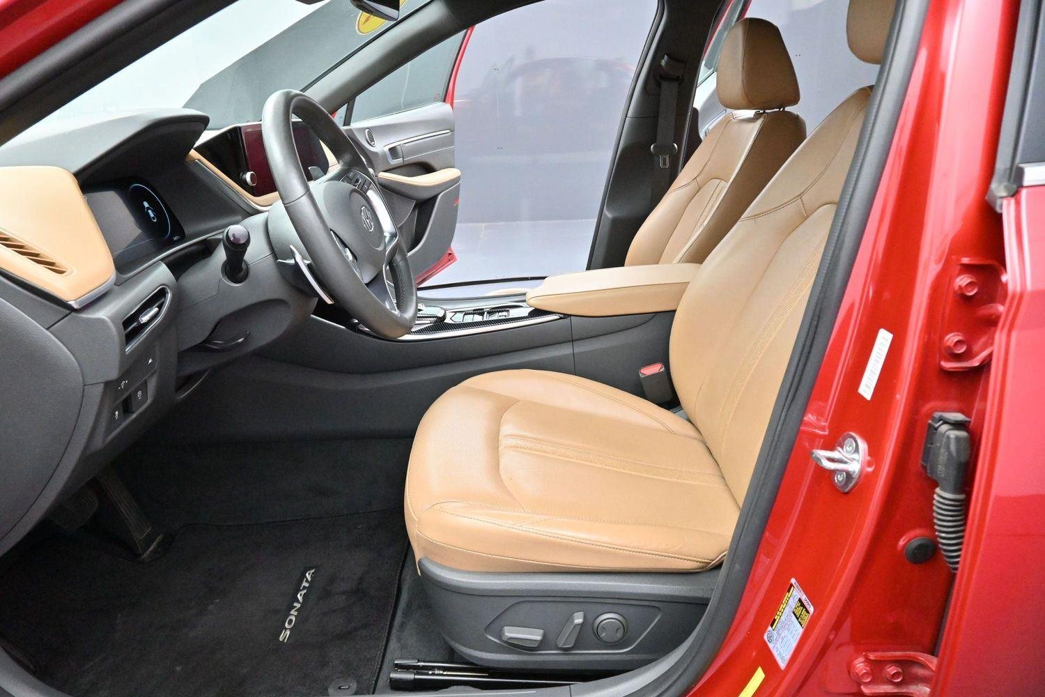 Used 2021 Calypso Red Hyundai Limited image 13