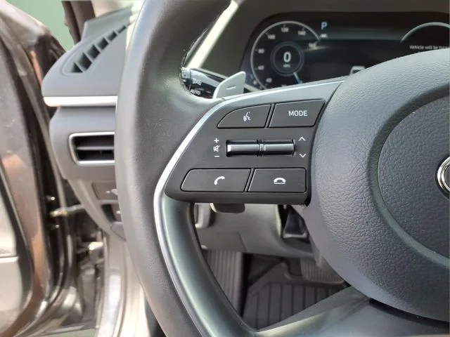 Used 2022 Gray Hyundai Limited image 19