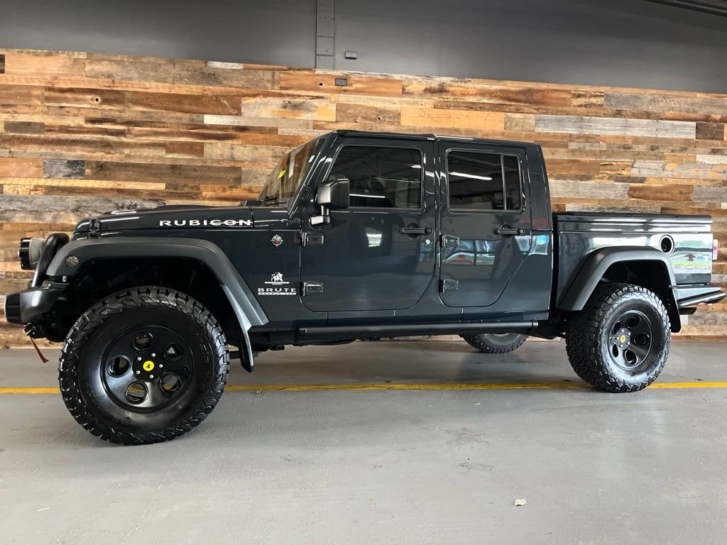 Used 2017 Rhino Clearcoat Jeep Unlimited Rubicon image 21