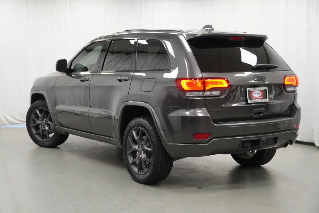 Certified Used 2021 Gray Jeep Limited image 18