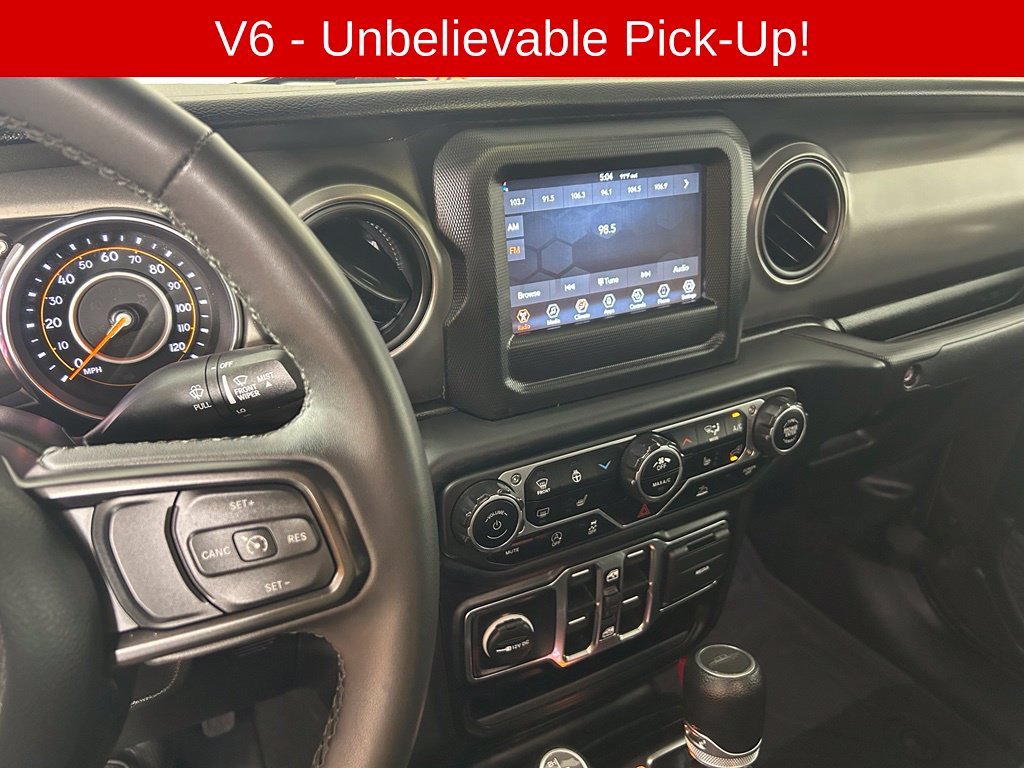 Used 2023 Gray Jeep Sport S image 3