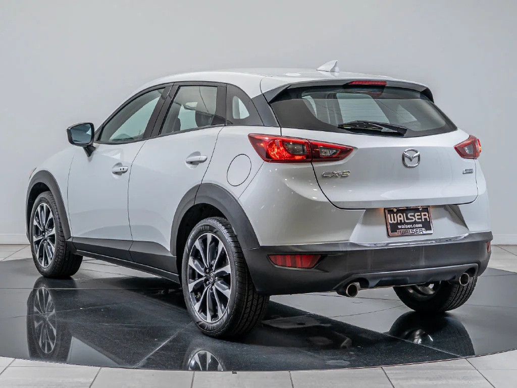 Used 2019 Ceramic Metallic Mazda Touring image 6