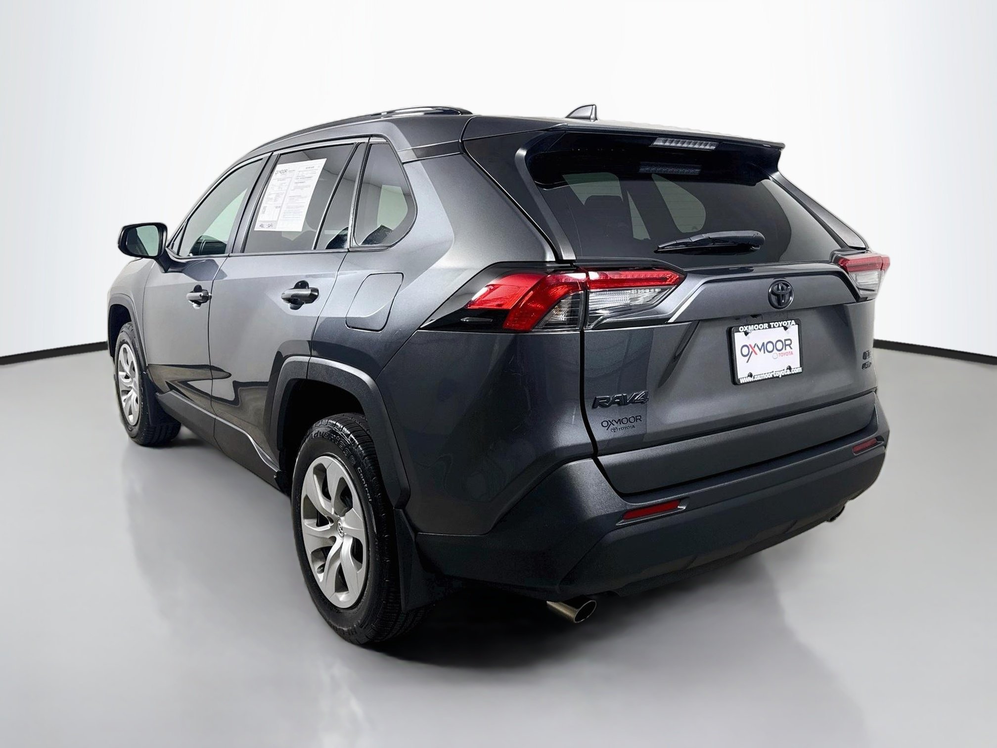 Used 2021 Magnetic Gray Metallic Toyota LE image 5