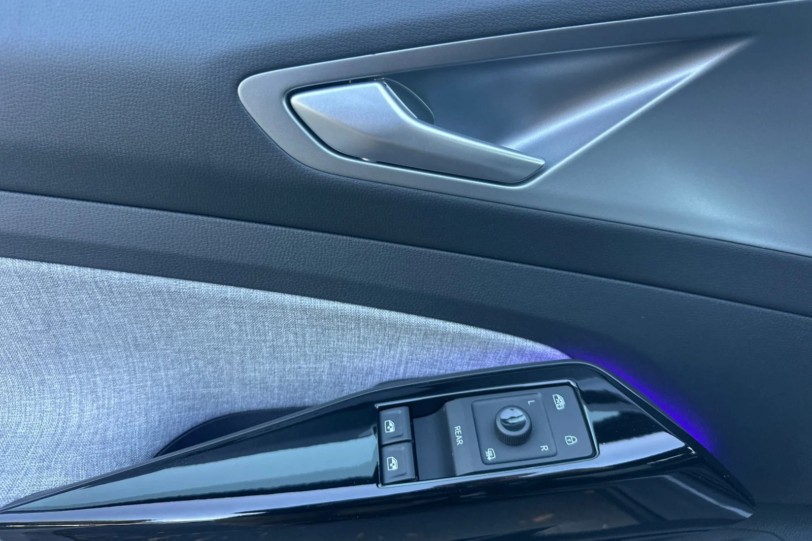 2025 Volkswagen ID.4 PRO - Photo 11