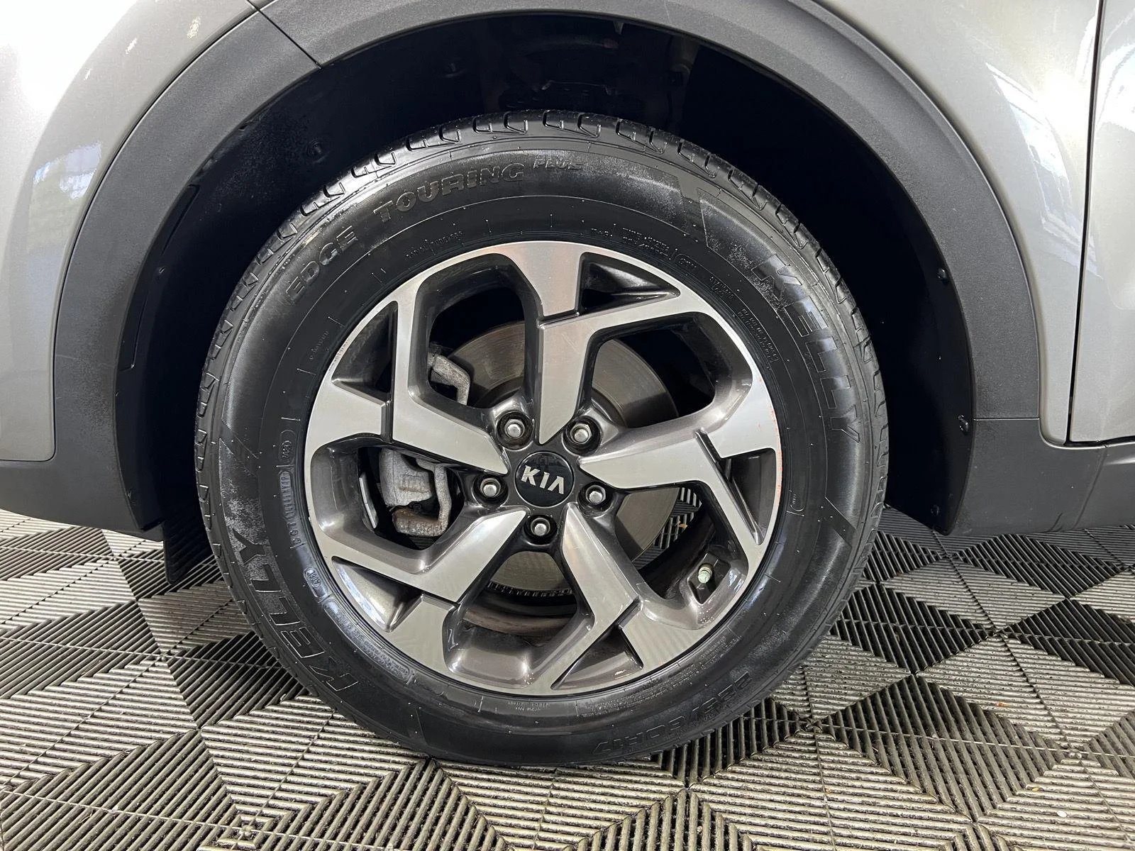Used 2020 Gy Kia LX image 28