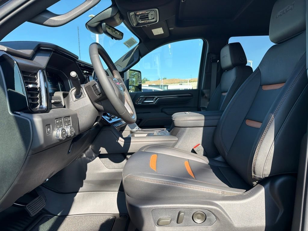 2026 GMC Sierra 2500HD AT4 - Photo 6