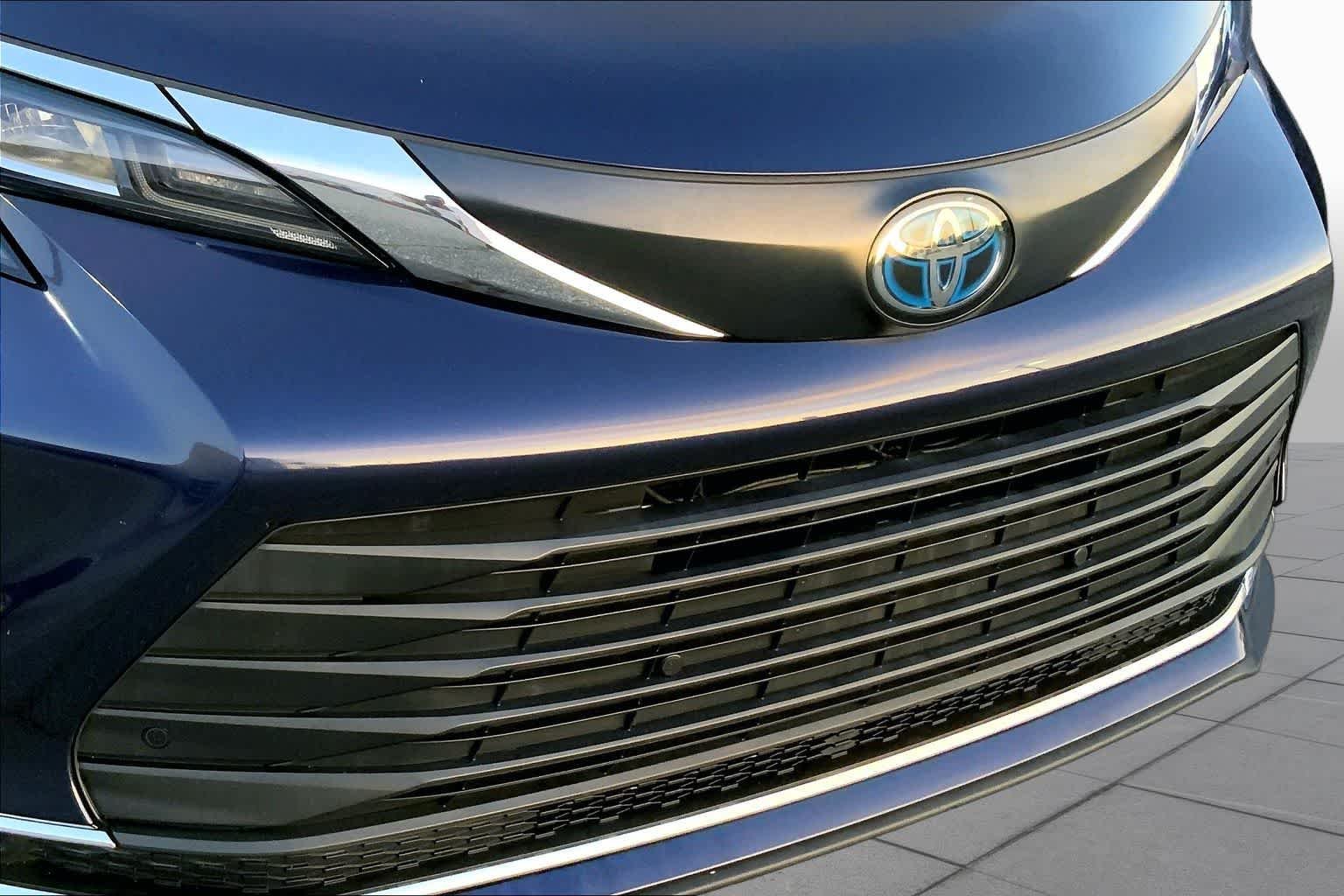 Used 2023 Blueprint Toyota XLE image 29