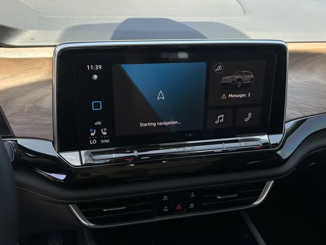 New 2026 Silver Volkswagen 2.0T SE w/Technology image 11