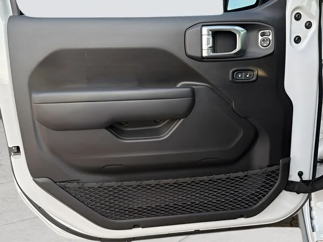 Used 2024 White Jeep Rubicon image 14