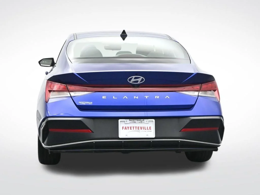 Used 2025 Blue Hyundai SEL Convenience image 8
