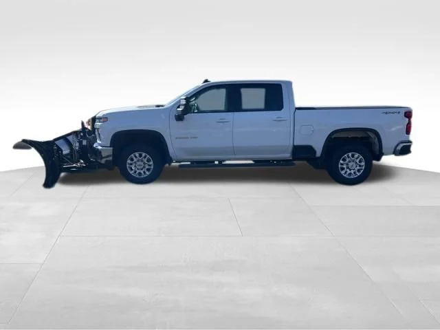 Used 2021 Summit White Chevrolet LT image 9