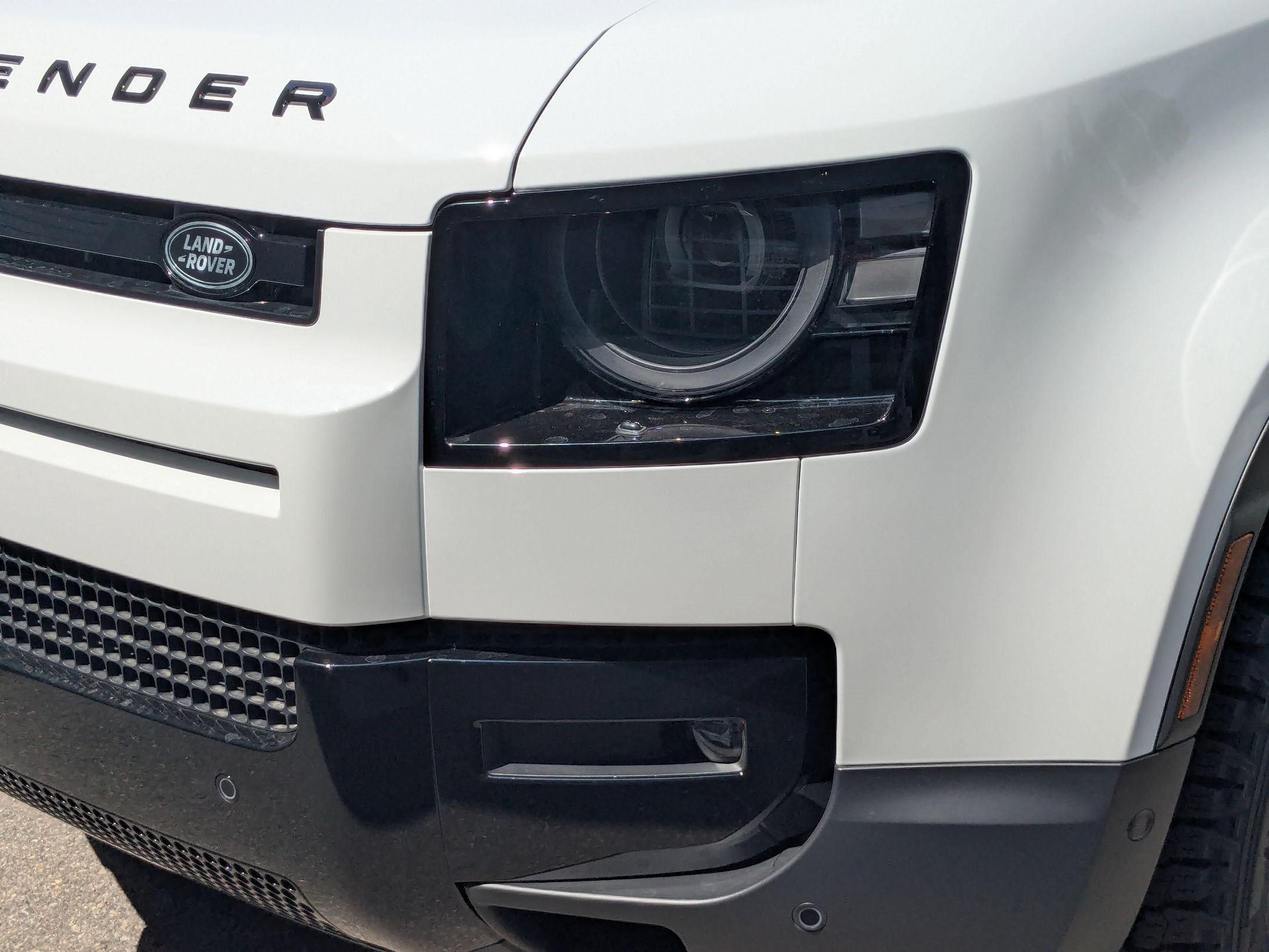 New 2026 Fuji White Land Rover P300 S image 10