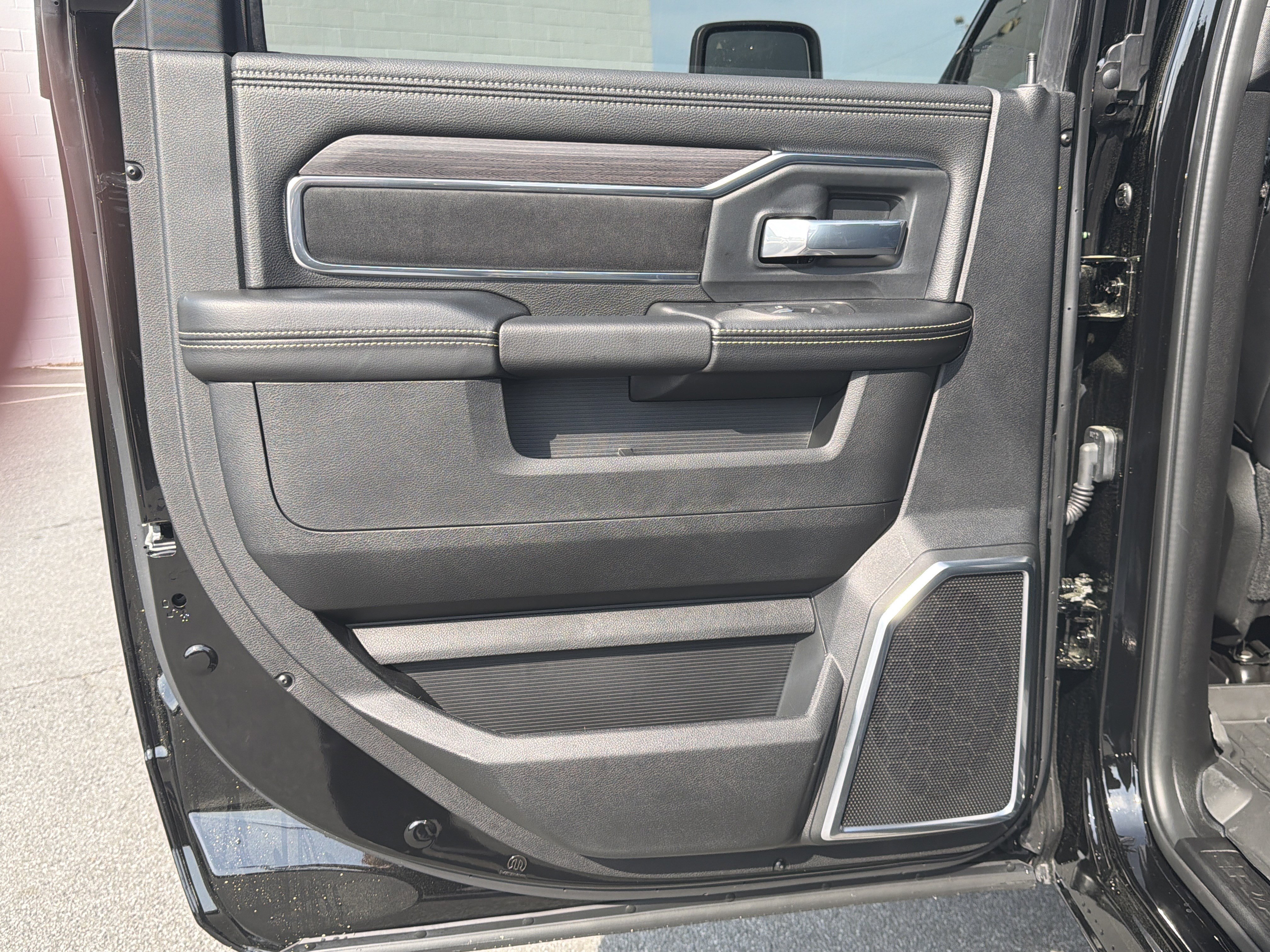 2026 RAM 2500 Laramie - Photo 26