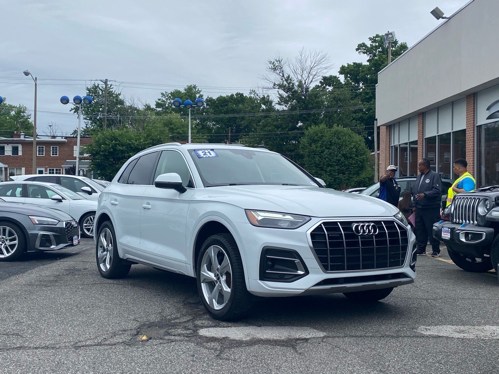 2021 Audi Q5 45 Premium Plus's photo