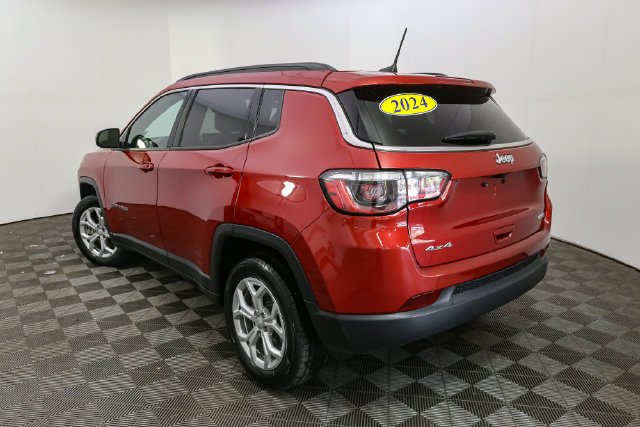 Used 2024 Red Jeep Latitude image 8