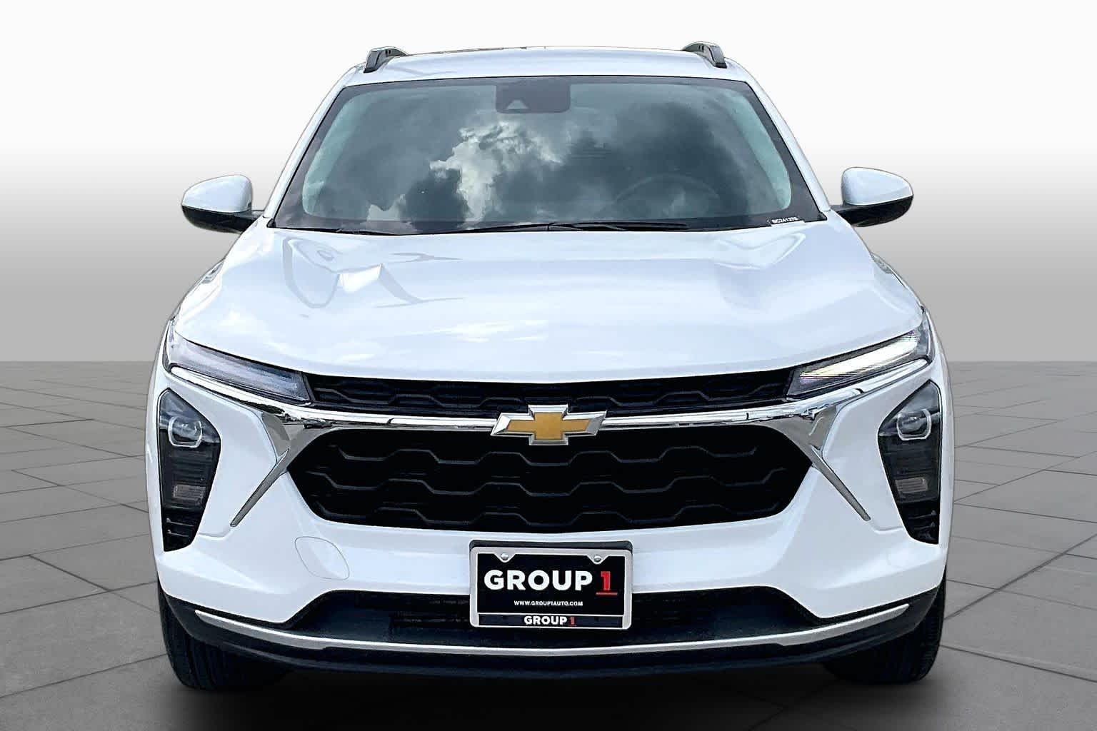 2025 Chevrolet Trax LT - Photo 4