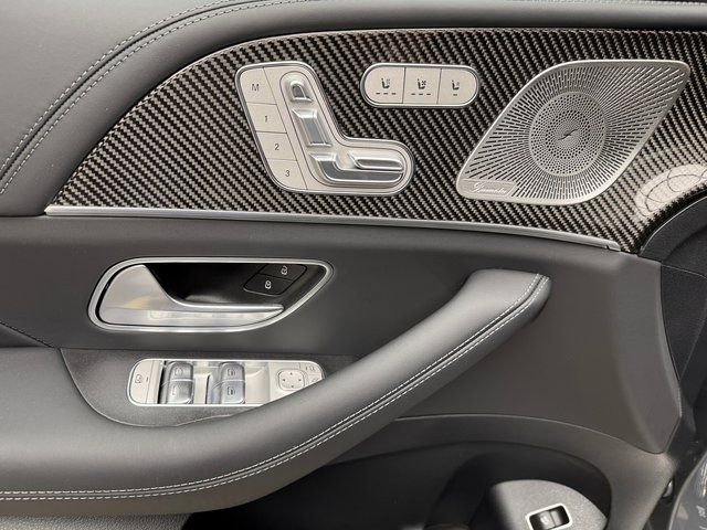 New 2026 MANUFAKTUR Silicon Grey Mercedes-Benz GLS 63 AMG® image 44