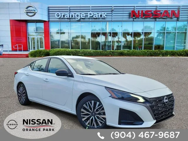 New 2026 White Nissan 2.5 SV image 1