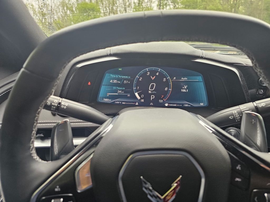 Used 2021 White Chevrolet Stingray image 9