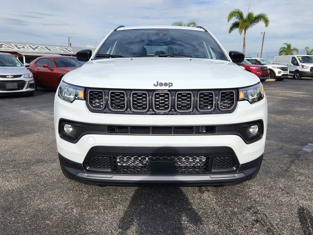 New 2026 Bright White Clear-Coat Exterior Paint Jeep Latitude image 2