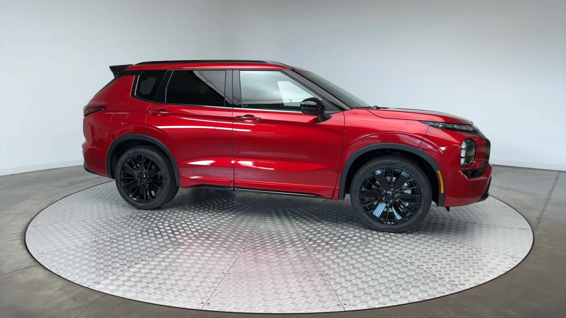 New 2026 Red Diamond Mitsubishi BLACK EDITION S-AWC image 9