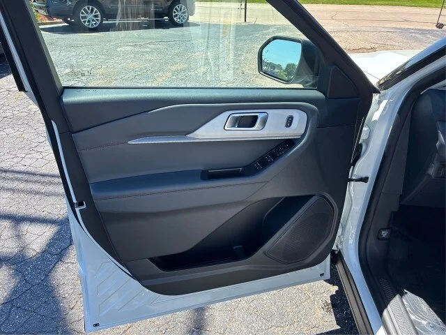 New 2026 Star White Metallic Tri-Coat Ford Active image 43