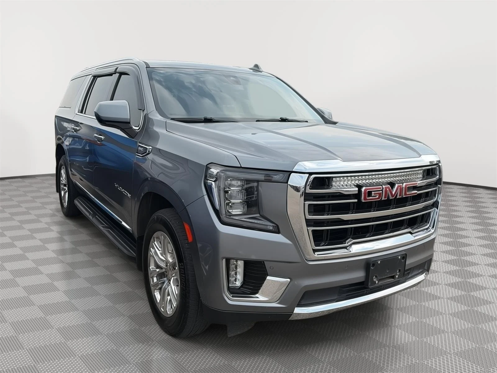Used 2021 Satin Steel Metallic GMC SLT image 2