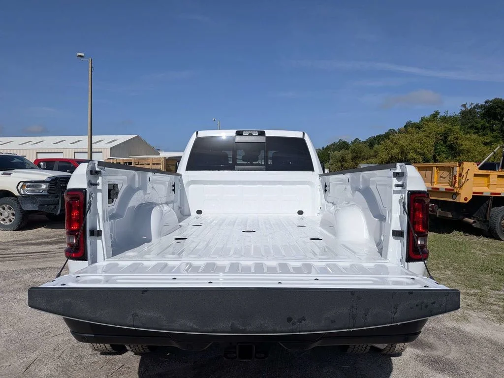 New 2026 Bright White Clear-Coat Exterior Paint RAM Tradesman image 13