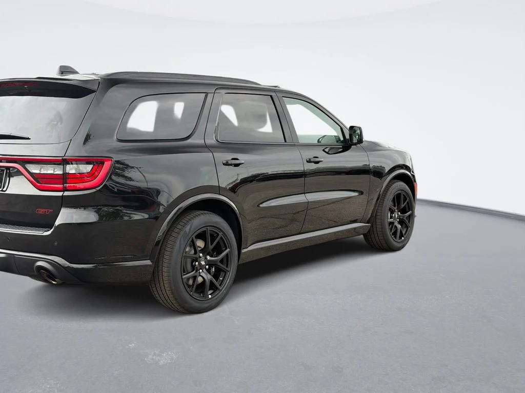 New 2026 Diamond Black Clear-Coat Exterior Paint Dodge GT Plus HEMI V8 image 5