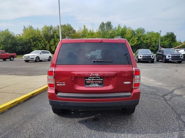 Used 2014 Red Jeep Latitude image 6